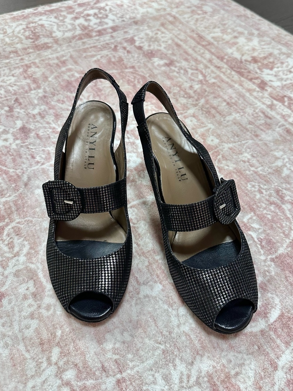 Anyi Lu ✨ Genuine Leather Metallic Sandal Heels - Picture 3 of 11